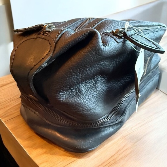 Pottery Barn Black Leather Travel Toiletry NWT - Picture 5 of 11